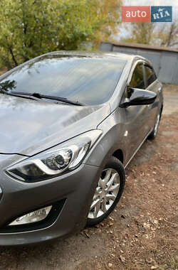 Хэтчбек Hyundai i30 2013 в 