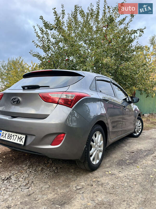 Хэтчбек Hyundai i30 2013 в Чугуеве
