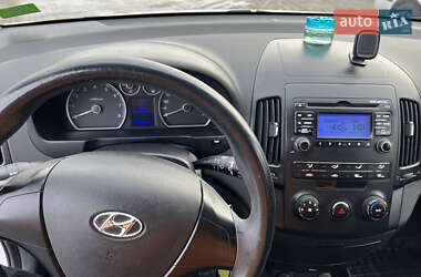 Хэтчбек Hyundai i30 2009 в 