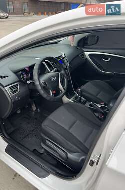 Хэтчбек Hyundai i30 2012 в Нетешине