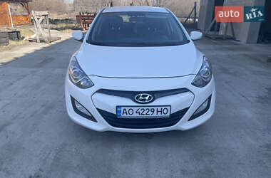 Хэтчбек Hyundai i30 2013 в 