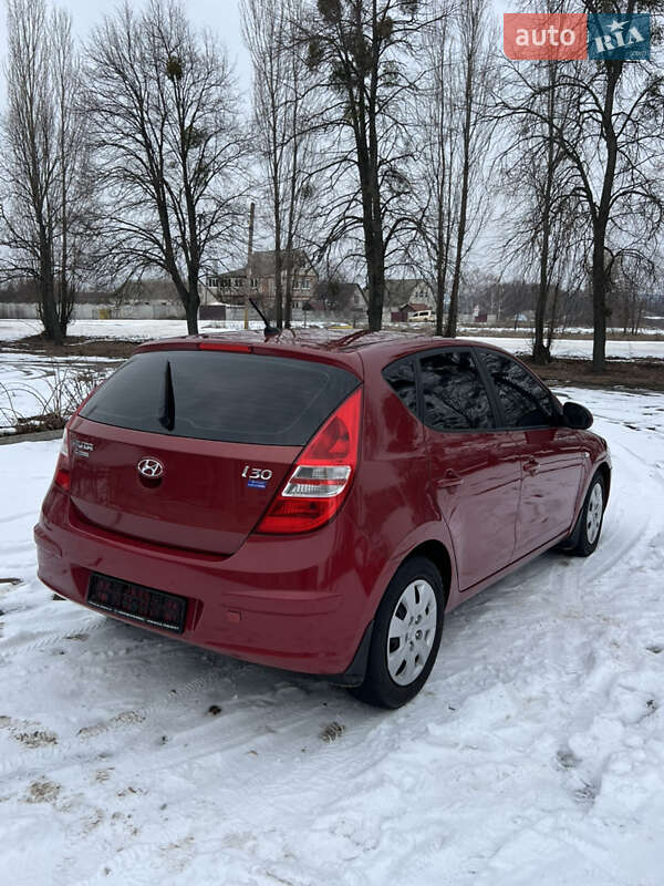 Хетчбек Hyundai i30 2008 в Валках
