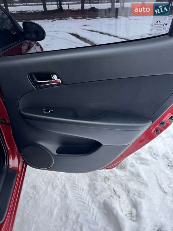 Хетчбек Hyundai i30 2008 в Валках