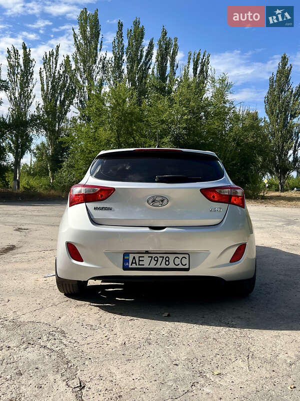 Хэтчбек Hyundai i30 2013 в Кривом Роге