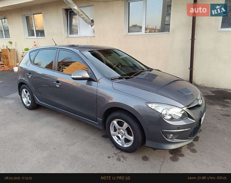 Хетчбек Hyundai i30 2010 в Києві
