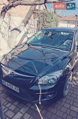 Хетчбек Hyundai i30 2011 в Дніпрі