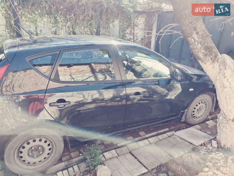 Хэтчбек Hyundai i30 2011 в Днепре