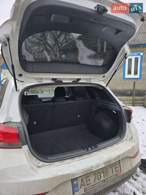 Універсал Hyundai i30 2023 в Лохвиці
