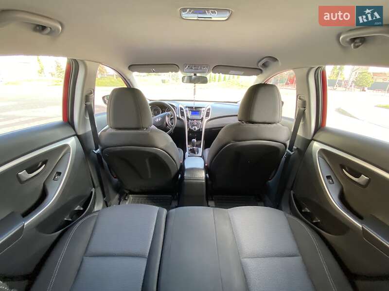 Хэтчбек Hyundai i30 2013 в Ивано-Франковске