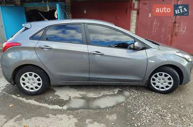 Хэтчбек Hyundai i30 2013 в 