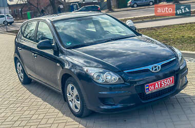 Хэтчбек Hyundai i30 2009 в Житомире