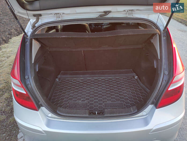 Хетчбек Hyundai i30 2011 в Підволочиську