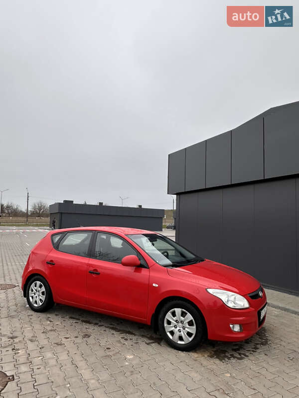 Хэтчбек Hyundai i30 2008 в Николаеве