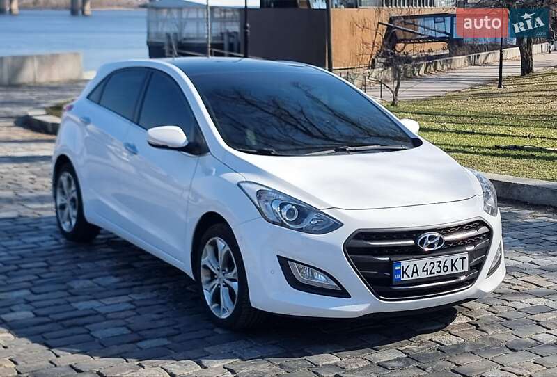 Хэтчбек Hyundai i30 2012 в Киеве
