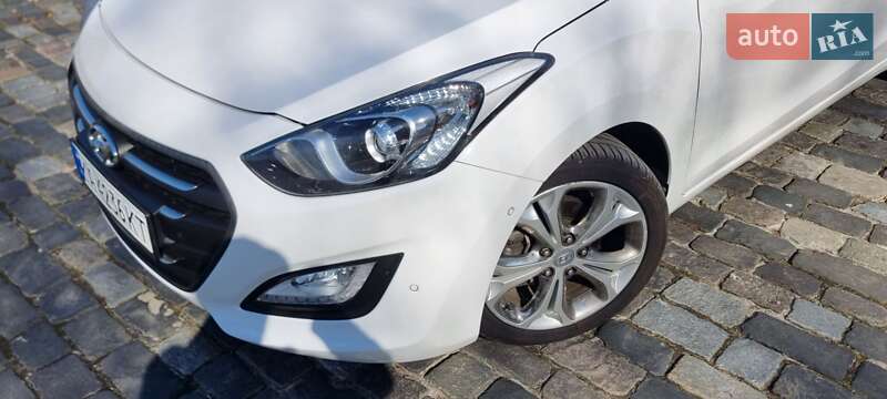 Хэтчбек Hyundai i30 2012 в Киеве