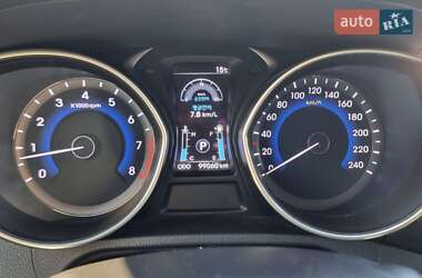 Хэтчбек Hyundai i30 2012 в 