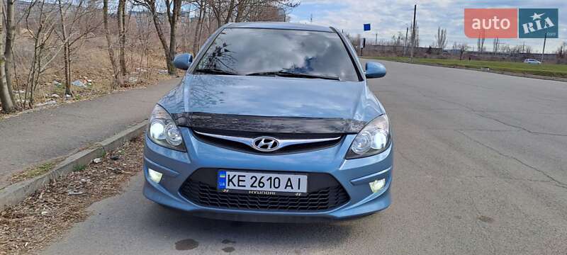 Хетчбек Hyundai i30 2010 в Кривому Розі