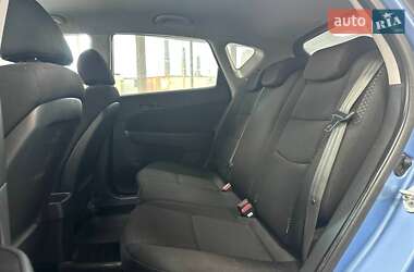 Хэтчбек Hyundai i30 2011 в 