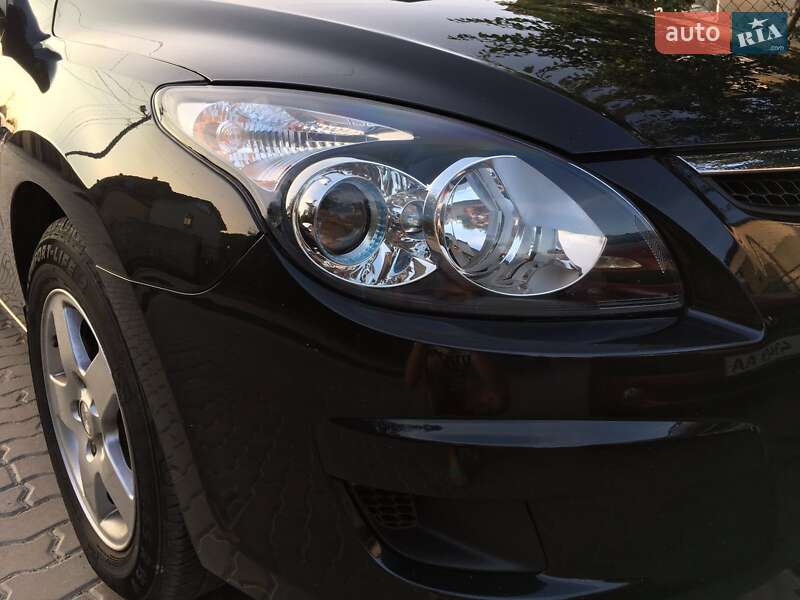 Хэтчбек Hyundai i30 2009 в Львове