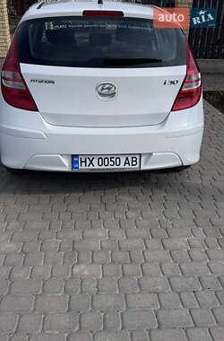 Хетчбек Hyundai i30 2011 в 