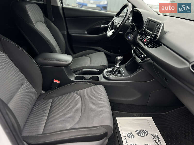 Універсал Hyundai i30 2017 в Ужгороді