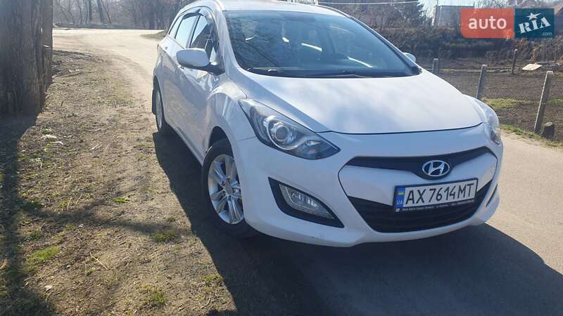 Универсал Hyundai i30 2013 в Змиеве фото 5 Универсал Hyundai i30 2013 в Змиеве