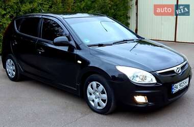 Хетчбек Hyundai i30 2008 в 