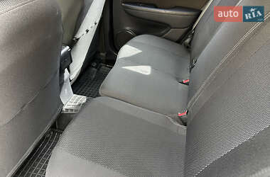 Хетчбек Hyundai i30 2011 в 
