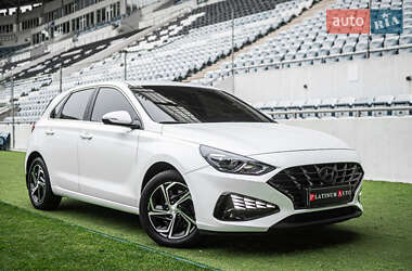 Хэтчбек Hyundai i30 2022 в 