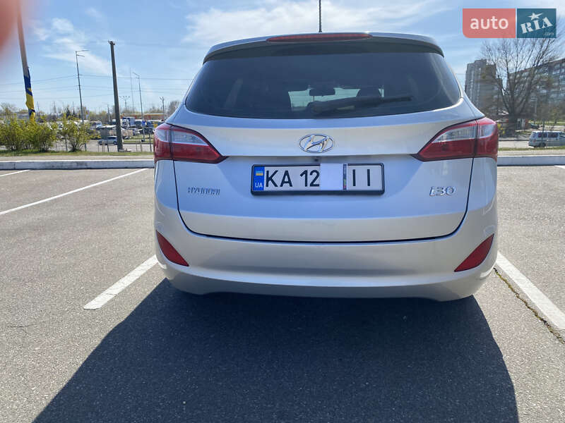 Универсал Hyundai i30 2013 в Киеве