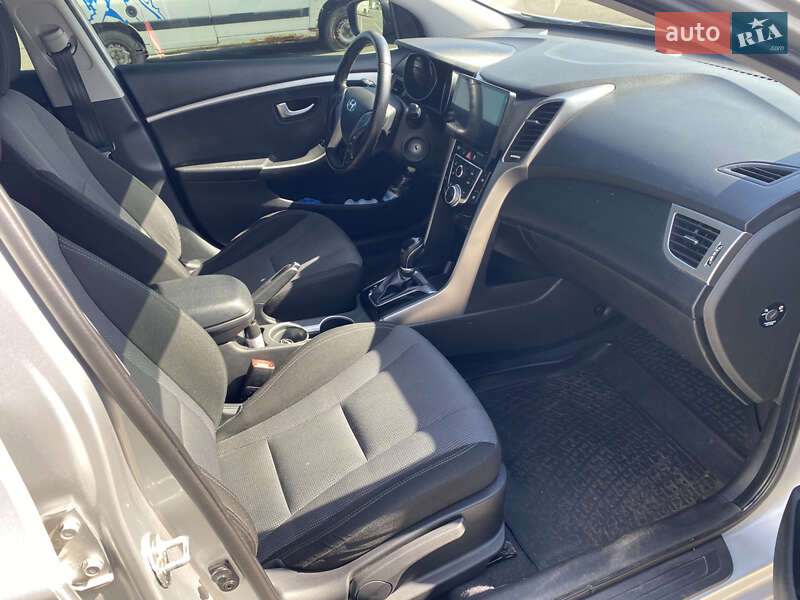 Универсал Hyundai i30 2013 в Киеве