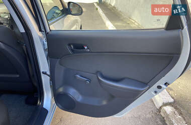 Хетчбек Hyundai i30 2010 в 