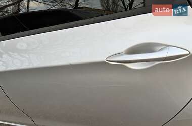 Хетчбек Hyundai i30 2012 в 