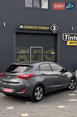 Хетчбек Hyundai i30 2015 в 