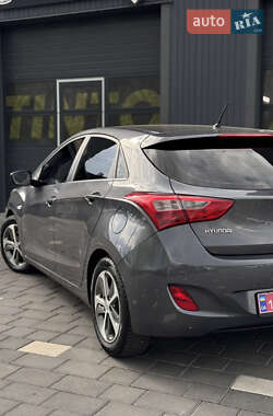 Хетчбек Hyundai i30 2015 в 