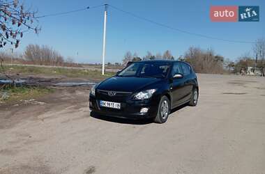 Хетчбек Hyundai i30 2010 в Дубні