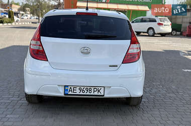 Хэтчбек Hyundai i30 2010 в 