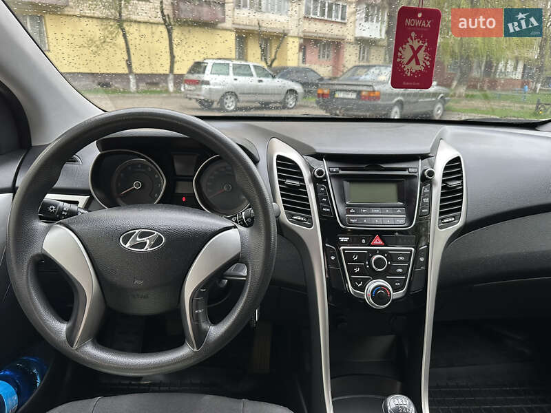 Хетчбек Hyundai i30 2016 в Чернівцях