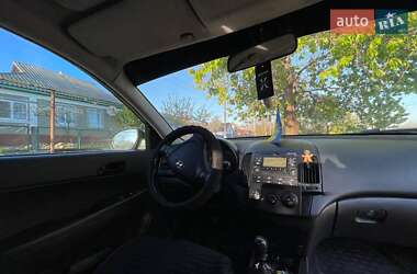 Хэтчбек Hyundai i30 2010 в 