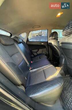 Хэтчбек Hyundai i30 2010 в 