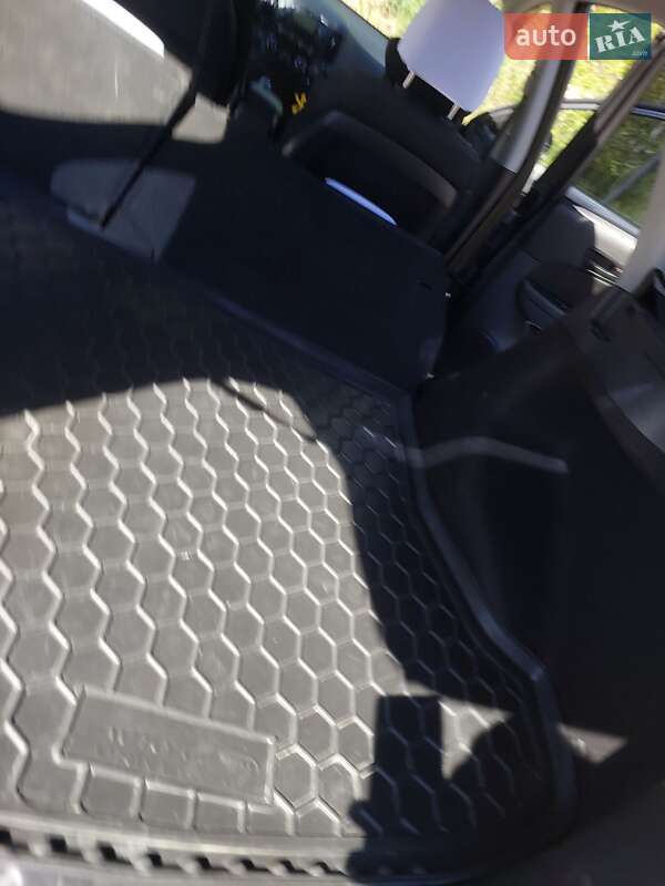 Универсал Hyundai i30 2010 в Львове фото 28 Универсал Hyundai i30 2010 в Львове