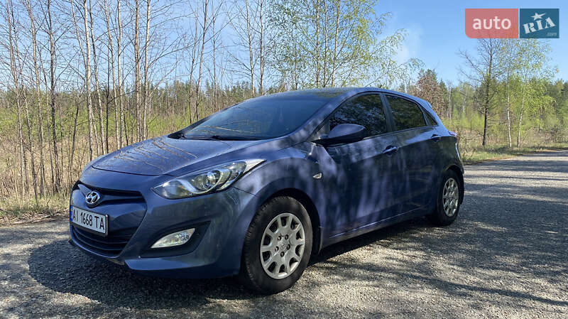 Хэтчбек Hyundai i30 2013 в 