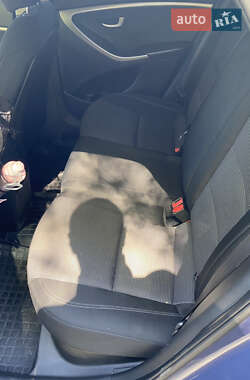 Хэтчбек Hyundai i30 2013 в 