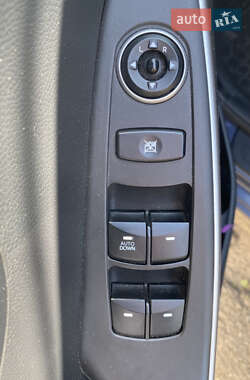 Хэтчбек Hyundai i30 2013 в 