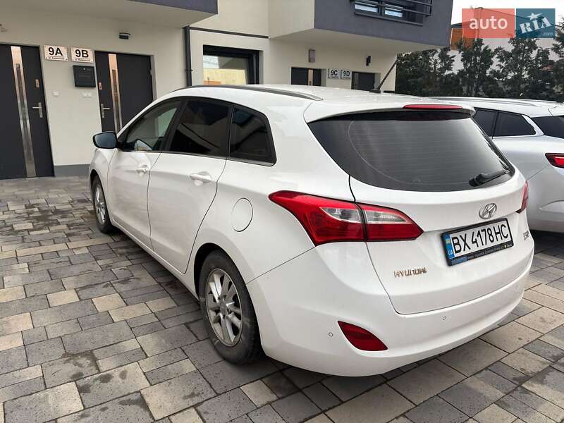 Універсал Hyundai i30 2014 в Шепетівці
