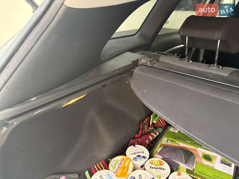 Універсал Hyundai i30 2014 в Шепетівці