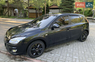Хэтчбек Hyundai i30 2007 в 