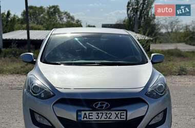 Хетчбек Hyundai i30 2012 в 