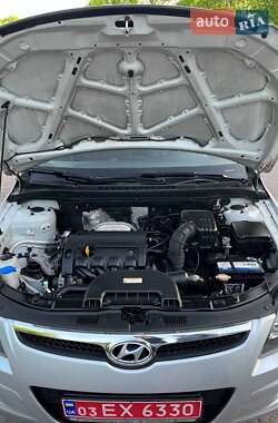 Хэтчбек Hyundai i30 2008 в 