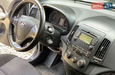 Хэтчбек Hyundai i30 2010 в 
